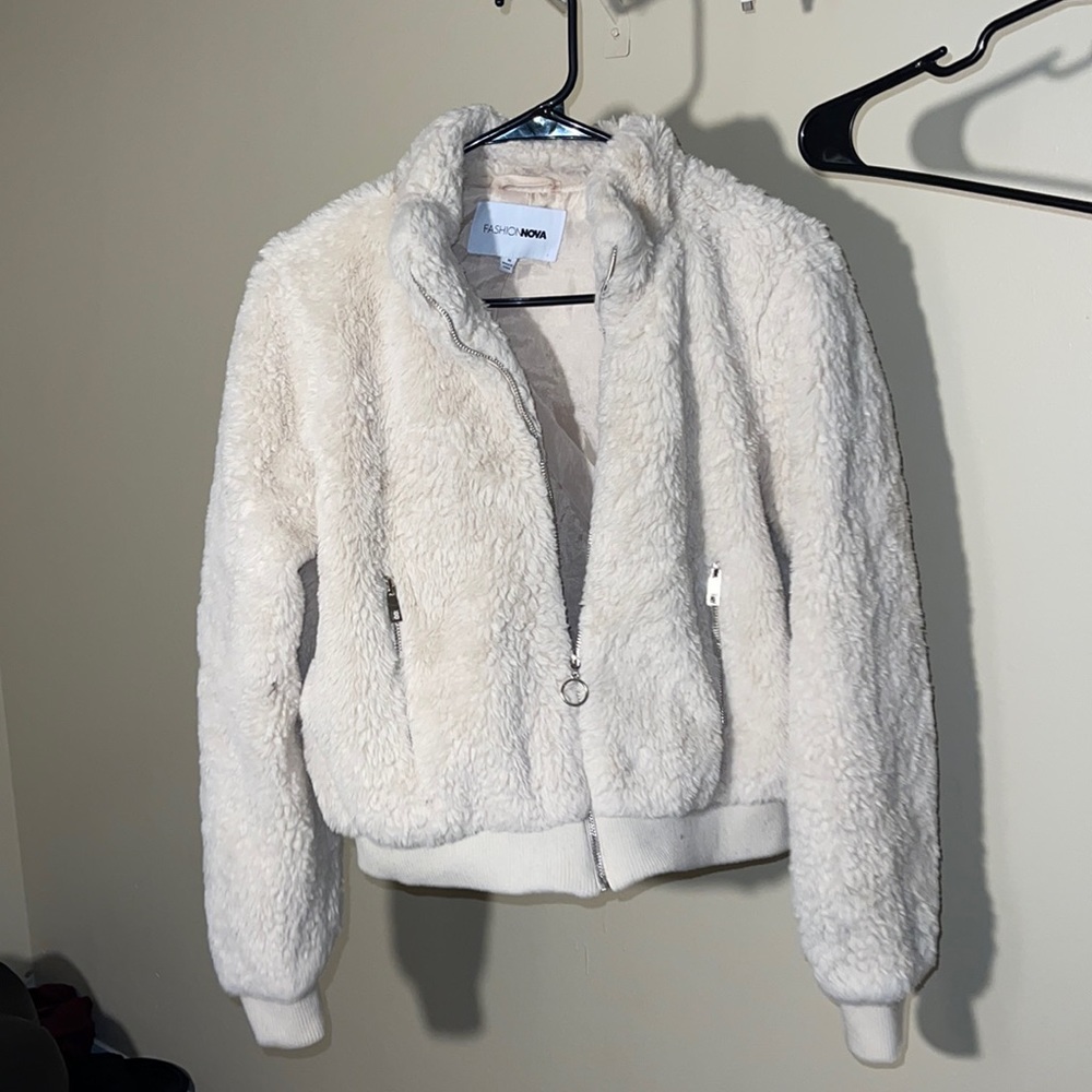 Fashion nova faux fur jacket size M